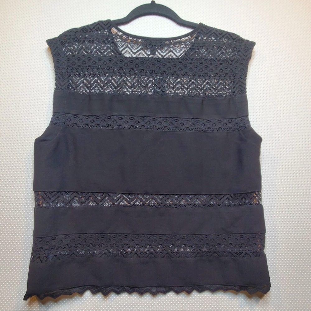 The Limited Black Sleeveless with Lace Accents, Scalloped Hem, Sz M